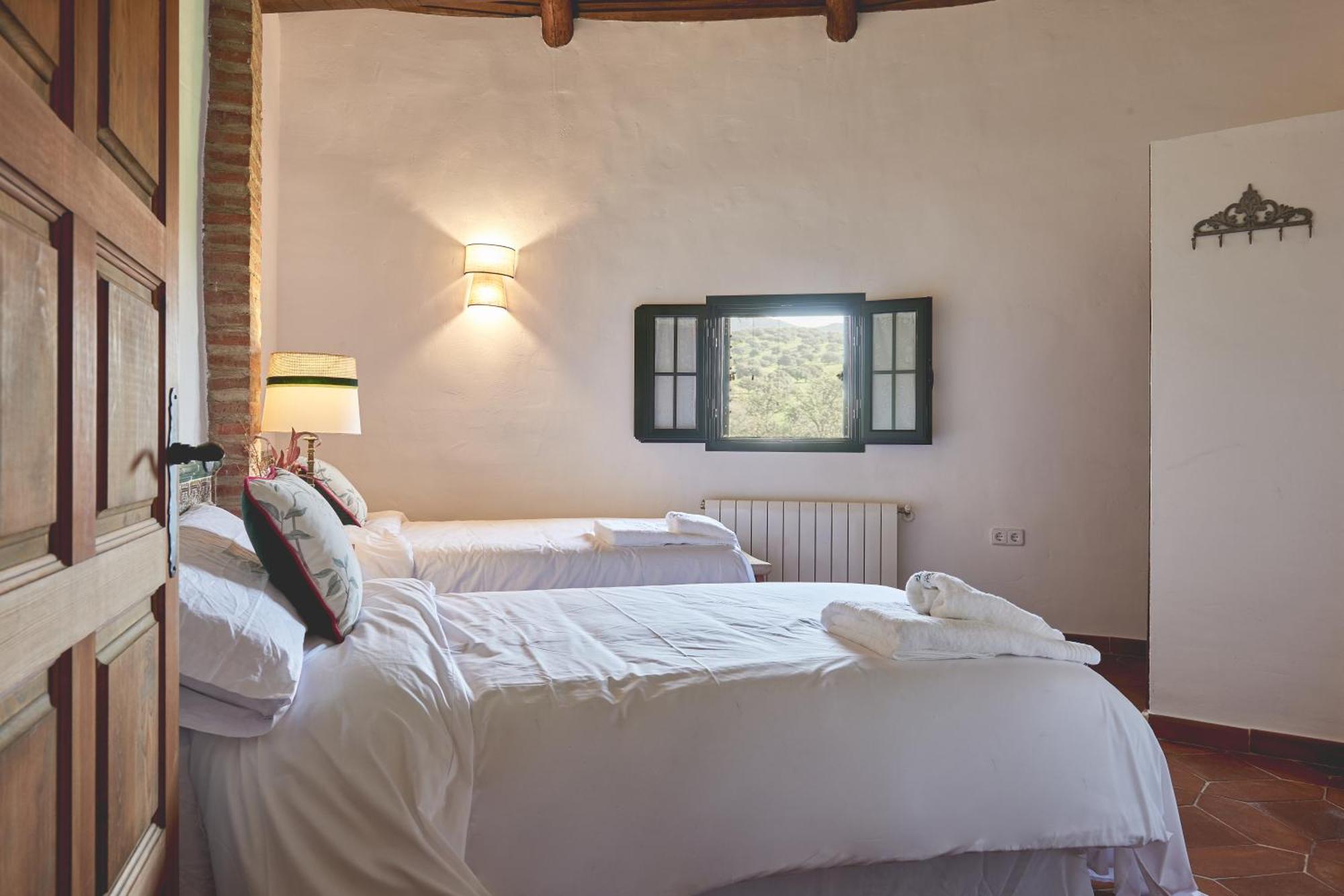 Alojamiento Turistico- Agroturismo Dehesa La Pared Chillon 外观 照片